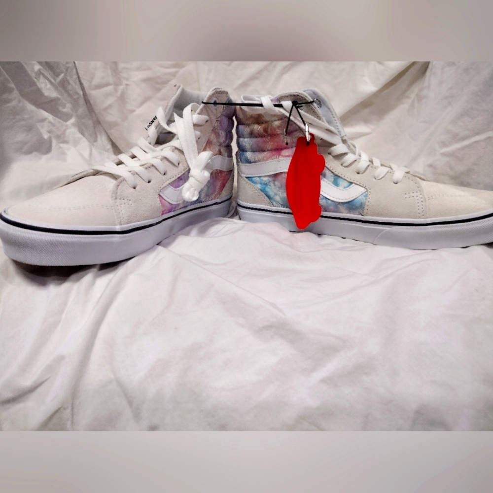 BNWT VANS HIGH TOPS